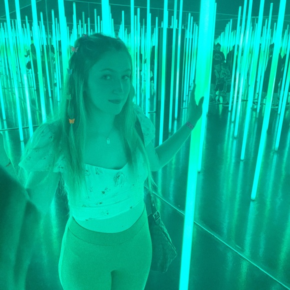 HELLO❤️ - Picture 6 of 6